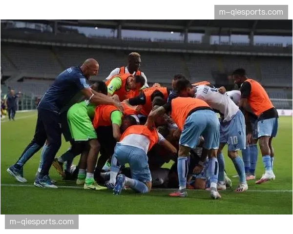 意甲球星参与慈善足球赛，为儿童医院筹集善款