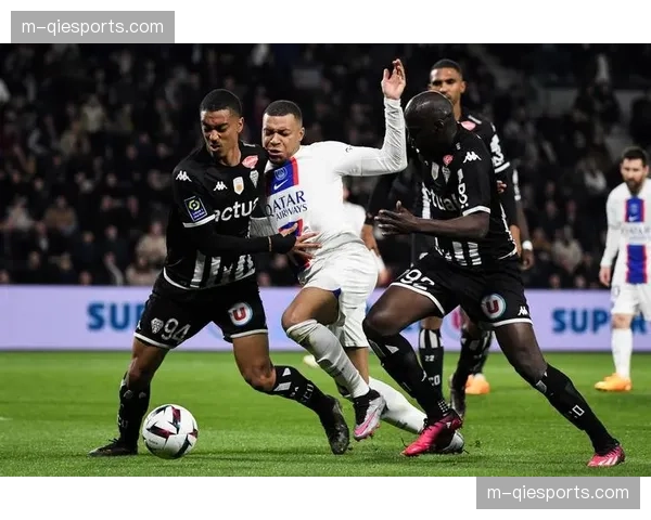 深度报道：转播权分销的“最后一块屏幕”——法甲在车载娱乐系统中的布局与挑战