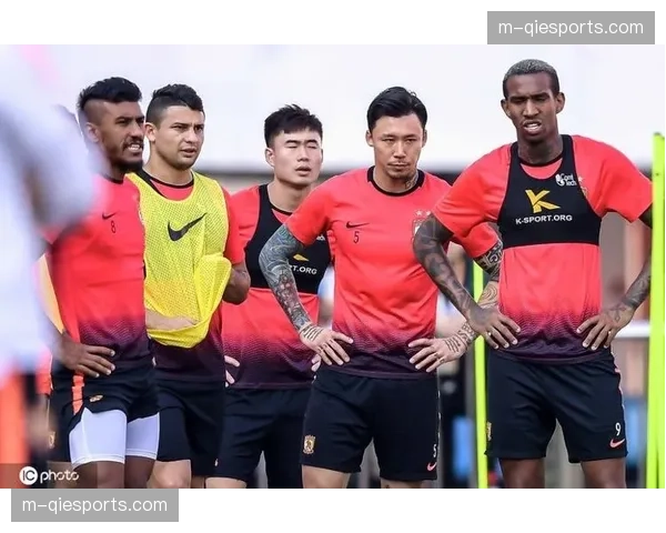 报告显示,中超俱乐部平均营收结构持续优化,门票收入占比上升 报告显示,中超俱乐部平均营收结构持续优化,门票收入占比上升